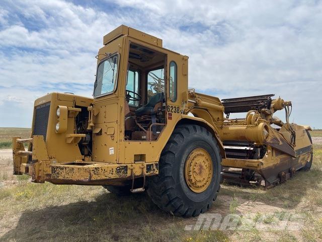 CAT 623B Strgalci