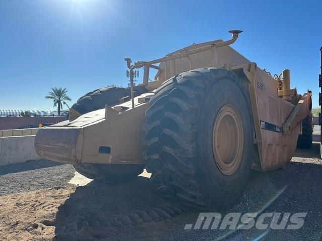 CAT 651B Tovornjaki za vodo
