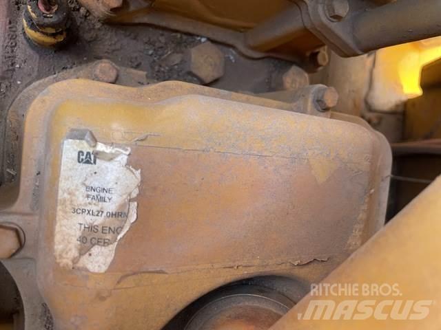 CAT 651E Strgalci