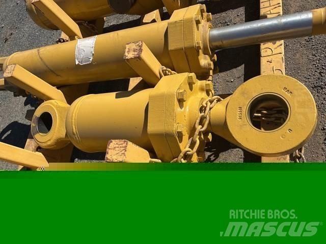 CAT 657E Druge komponente