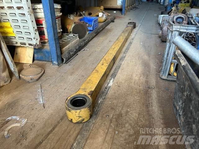 CAT 657E Druge komponente
