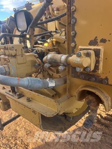 CAT 657G Strgalci