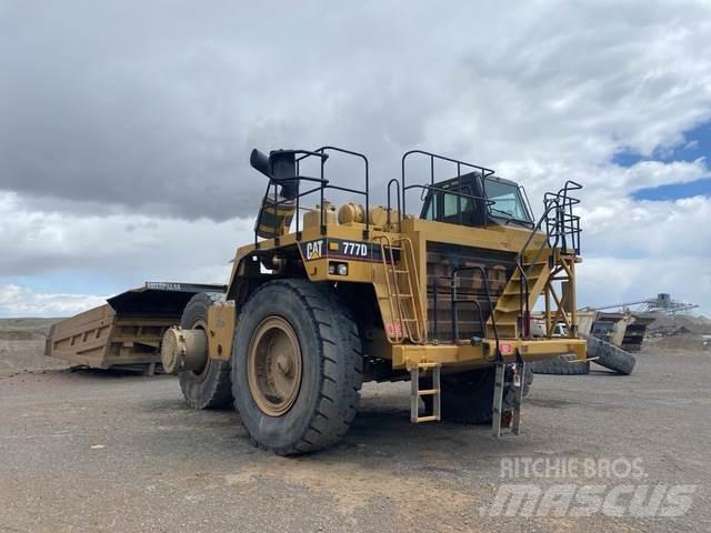 CAT 777D Zglobni demperji