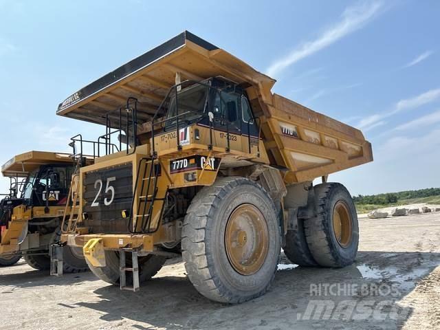CAT 777D Zglobni demperji