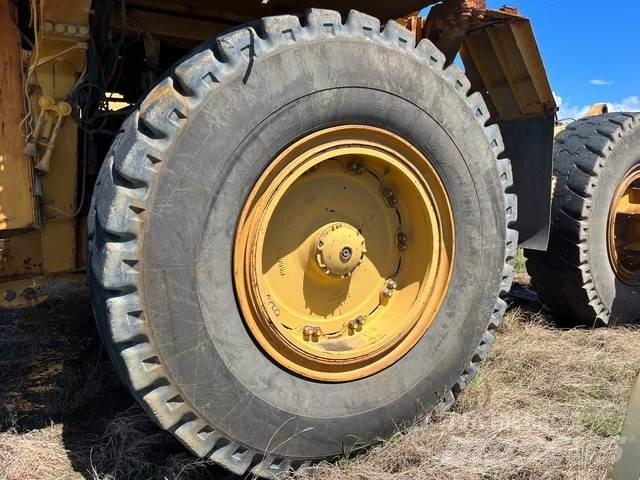 CAT 777D Drugo
