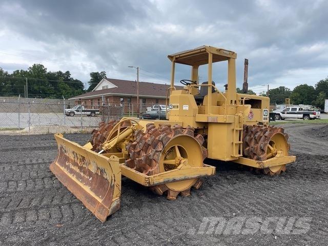 CAT 815 Kompaktorji tal