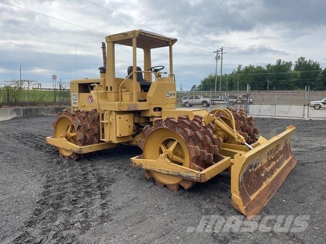 CAT 815 Kompaktorji tal