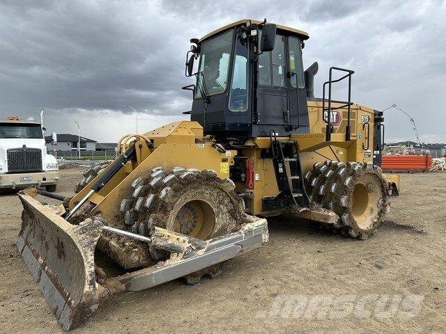 CAT 815 Kompaktorji tal