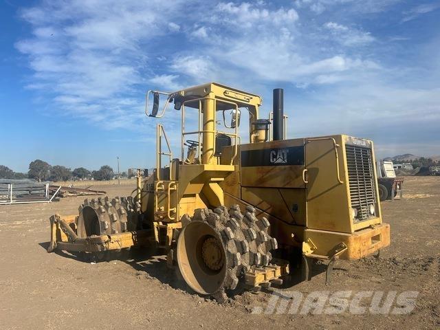 CAT 815B Kompaktorji tal