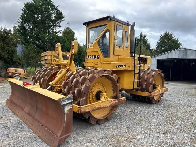 CAT 825B Drugo