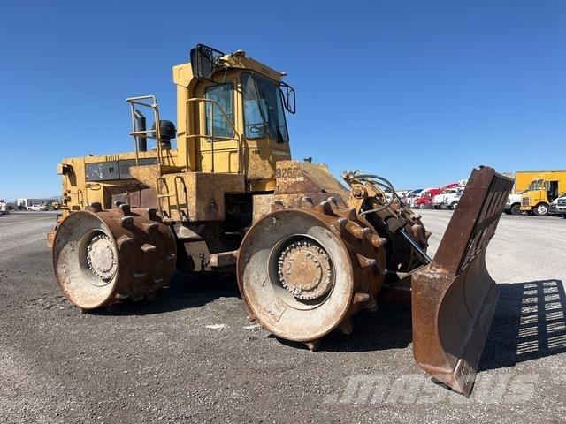 CAT 826 C Kompaktorji tal
