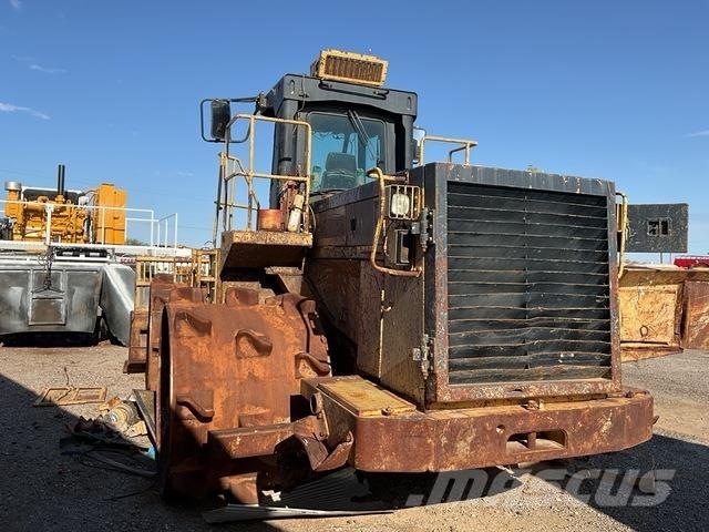 CAT 826C Kompaktorji tal