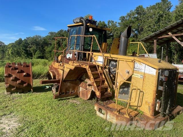 CAT 826G Kompaktorji tal