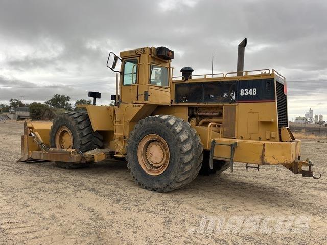 CAT 834B Kolesni Buldožerji