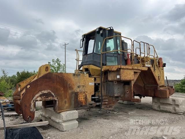 CAT 836G Kompaktorji tal