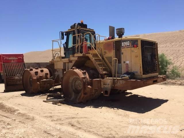CAT 836G Kompaktorji tal
