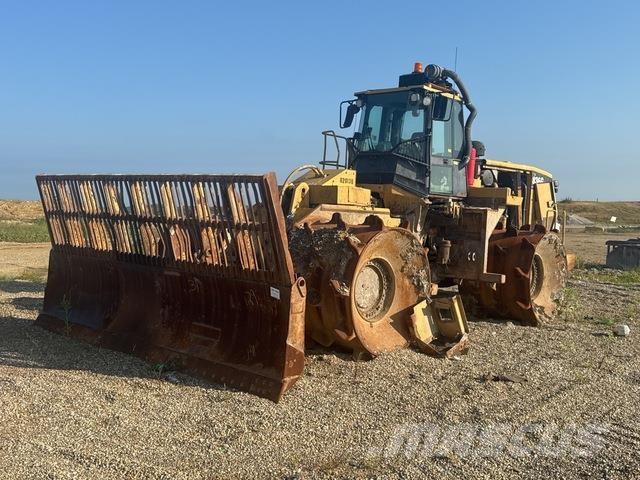 CAT 836G Kompaktorji tal