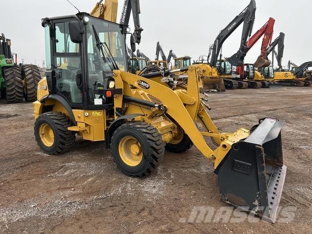 CAT 903D Kolesni nakladalci
