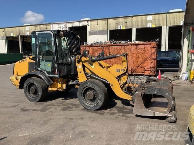 CAT 906H Kolesni nakladalci