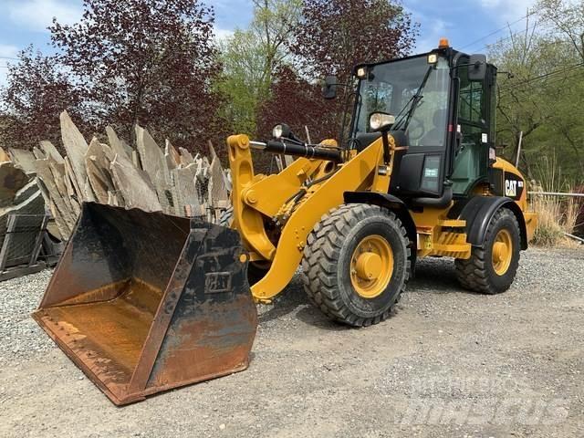 CAT 907H Kolesni nakladalci