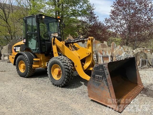 CAT 907H Kolesni nakladalci