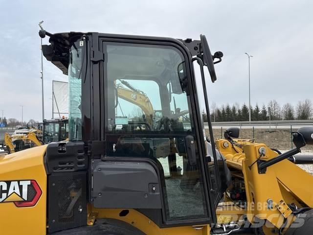 CAT 908 Kolesni nakladalci