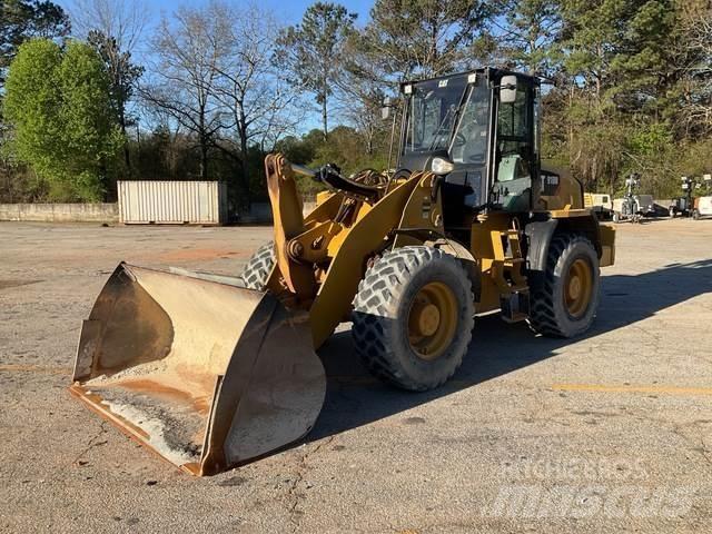 CAT 918M Kolesni nakladalci