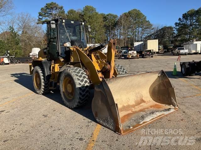 CAT 918M Kolesni nakladalci