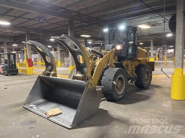 CAT 920 Kolesni nakladalci