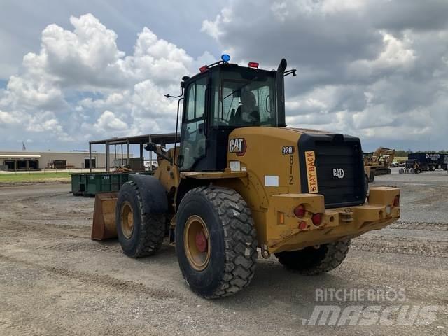CAT 920 Kolesni nakladalci