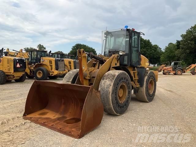 CAT 920 Kolesni nakladalci