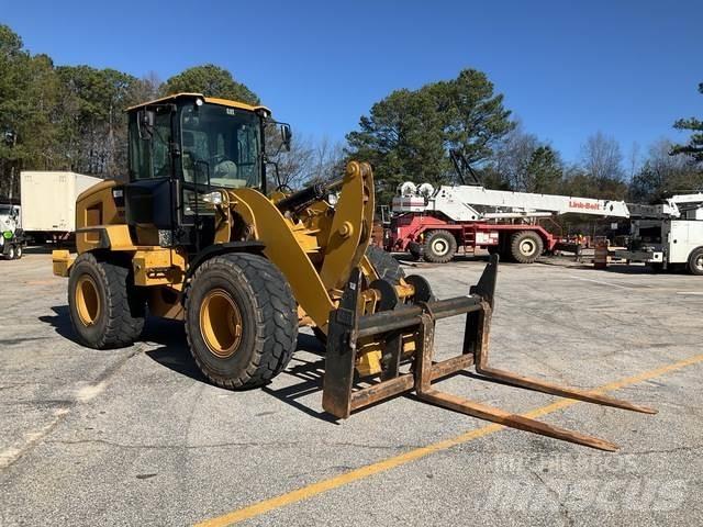 CAT 926M Kolesni nakladalci