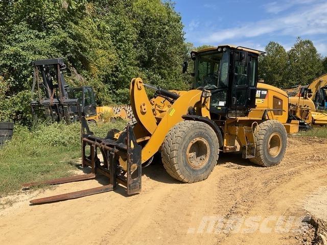 CAT 926M Kolesni nakladalci