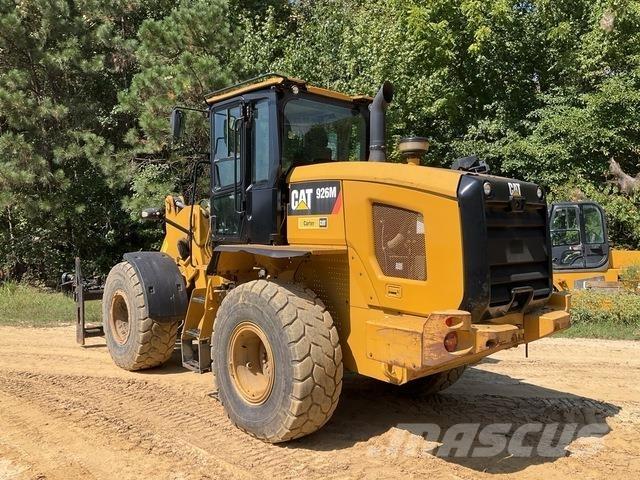 CAT 926M Kolesni nakladalci