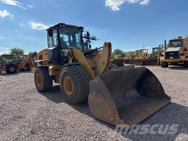 CAT 926M Kolesni nakladalci