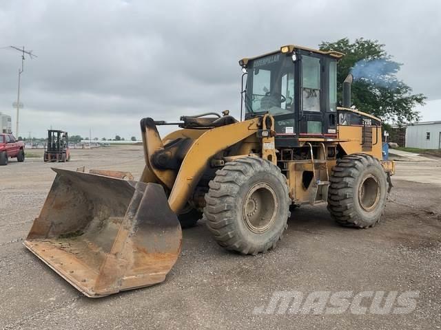 CAT 928G Kolesni nakladalci