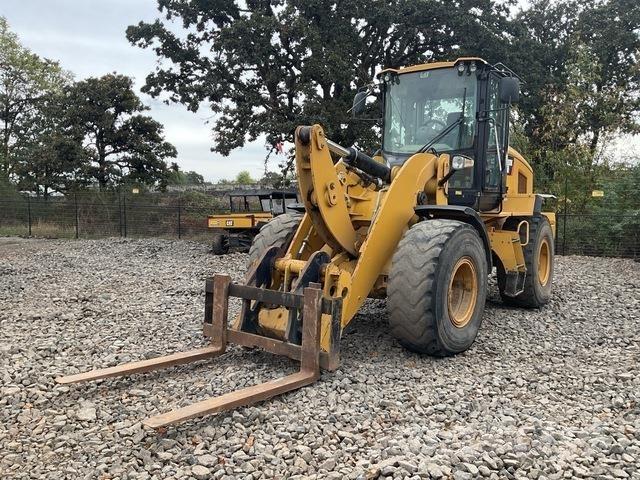 CAT 930K Kolesni nakladalci