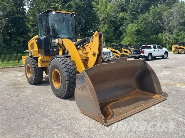 CAT 930M Kolesni nakladalci