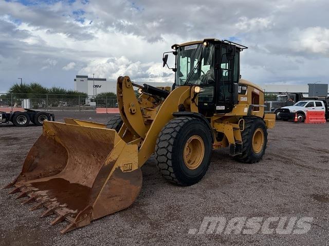 CAT 930M Kolesni nakladalci