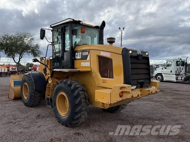 CAT 930M Kolesni nakladalci