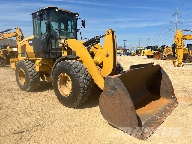 CAT 930M Kolesni nakladalci