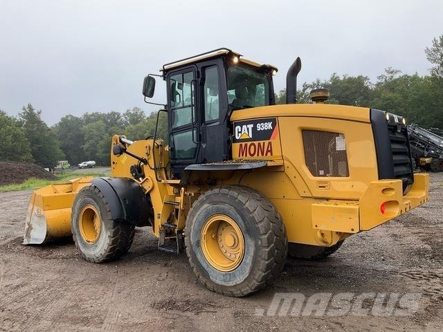 CAT 938 K Kolesni nakladalci