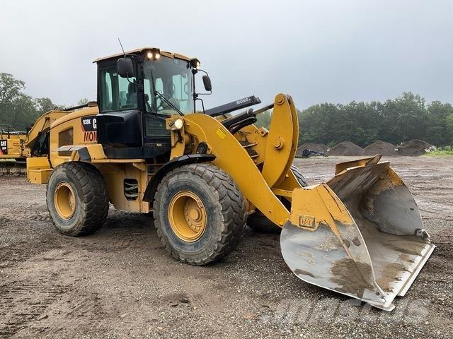 CAT 938 K Kolesni nakladalci
