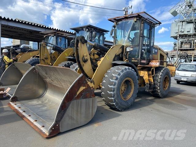 CAT 938 K Kolesni nakladalci