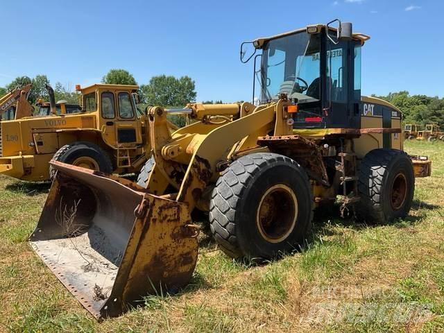 CAT 938G Kolesni nakladalci