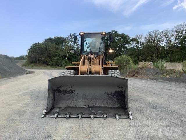 CAT 938H Kolesni nakladalci