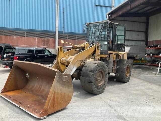 CAT 938H Kolesni nakladalci