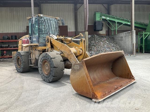 CAT 938H Kolesni nakladalci