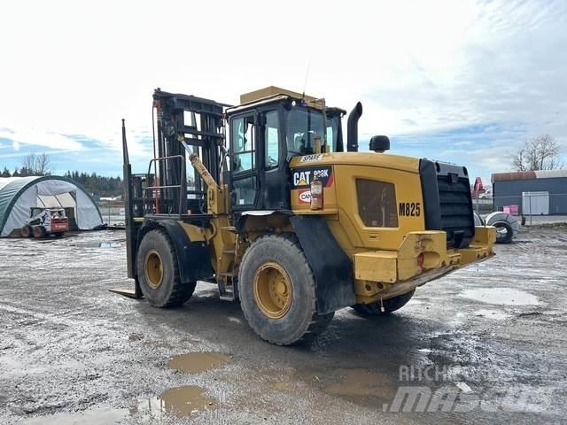 CAT 938K Terenski viličar