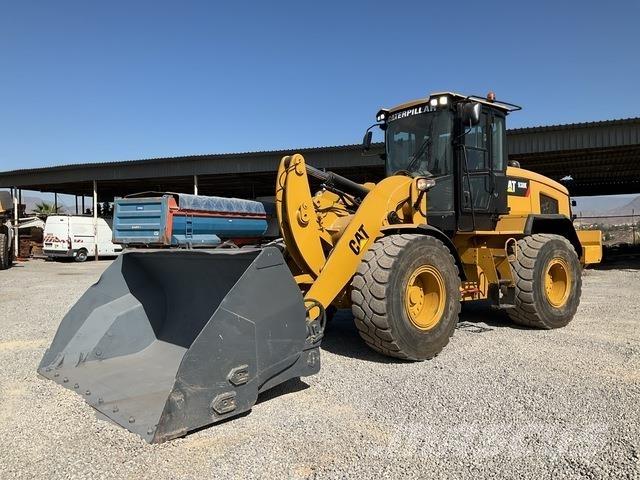 CAT 938K Kolesni nakladalci